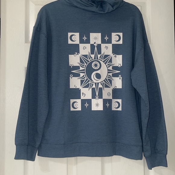 Rebellious One Pullover hoodie - Picture 4 of 7